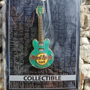 Hard Rock Cafe Guitar Pin - Seattle